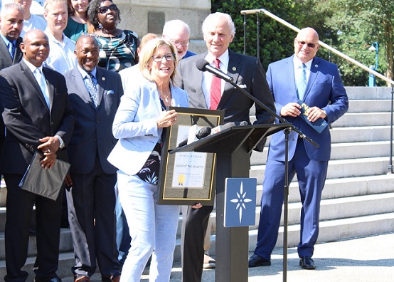 South Carolina Center for Fathers and Families receives a proclamation from SC governor declaring June as "Fathers Matter Month"
