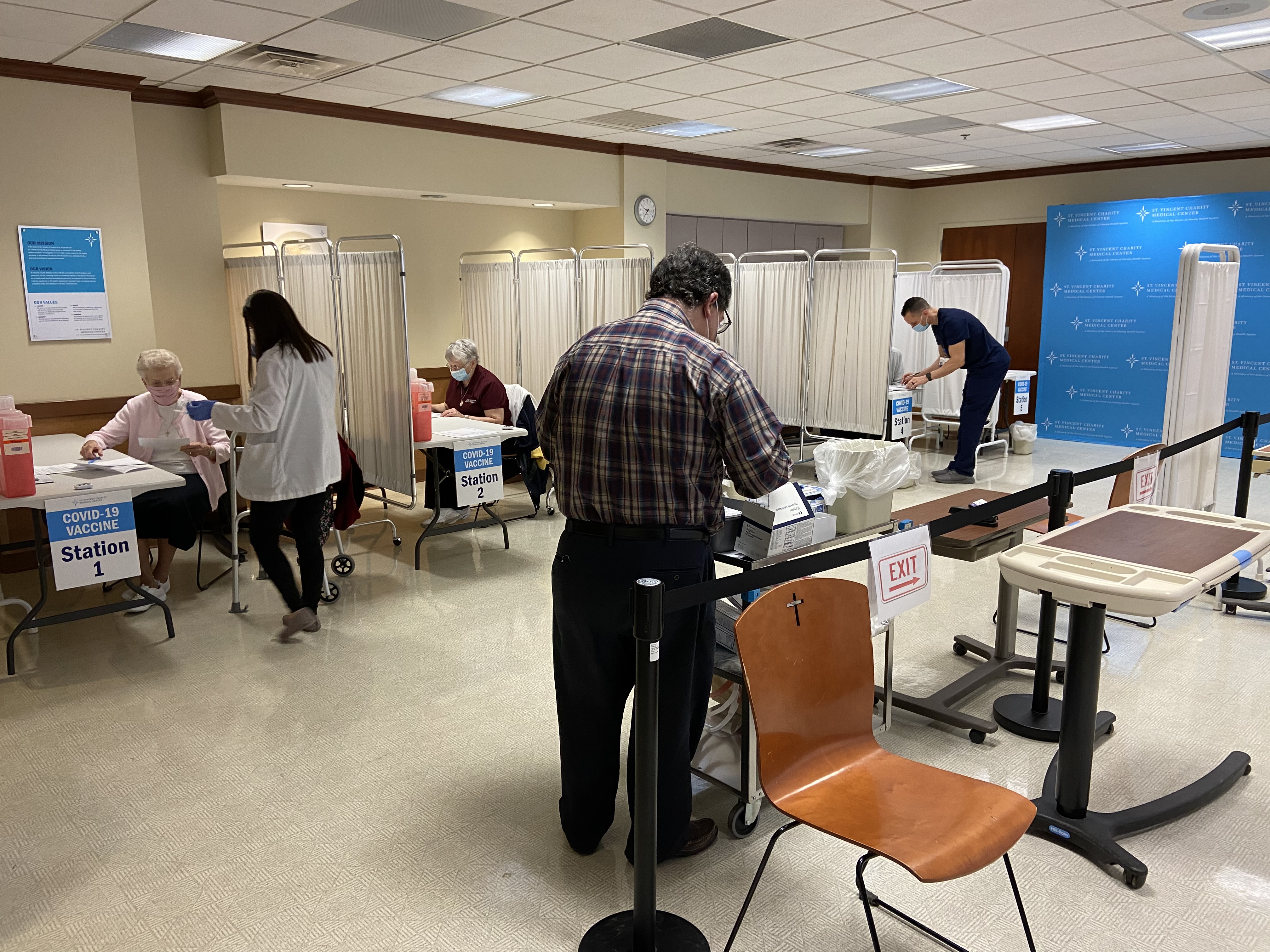 Cleveland Clergy Alliance, St. Vincent Charity team-up to vaccinate seniors