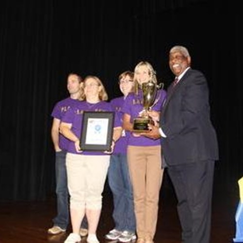 Healthy Learners holds spelling bee fundraiser